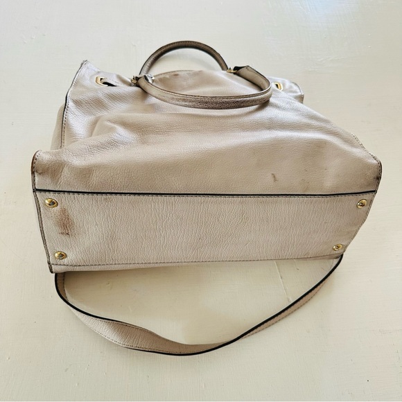 Cream and gold Michael Kors purse see photos - Picture 6 of 8